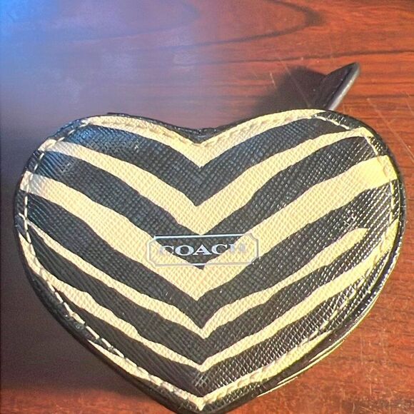 COACH ZEBRA PRINT HEART JEWELRY POUCH - Picture 2 of 5